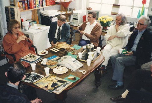 Gloria Stuart chatting to Museum staff and friends